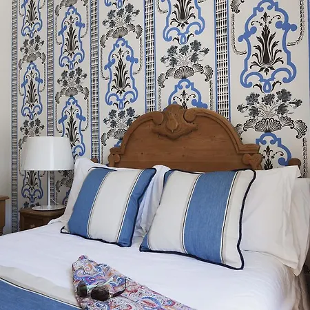 The Townhouse * Dunmore East